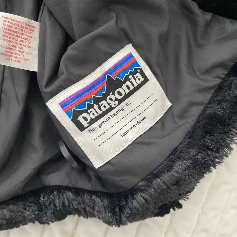 Patagonia Girl's Pelage Black Faux Fur Jacket Coat Cozy Warm Fluffy Size S (8) - Picture 8 of 9